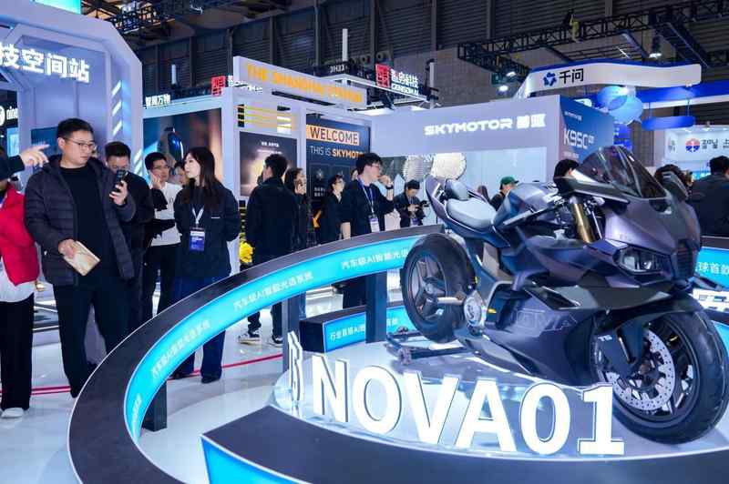  首驱科技亮相AWE2026；AI赋能两轮产品；从通勤到概念全面升级。 汽车科技