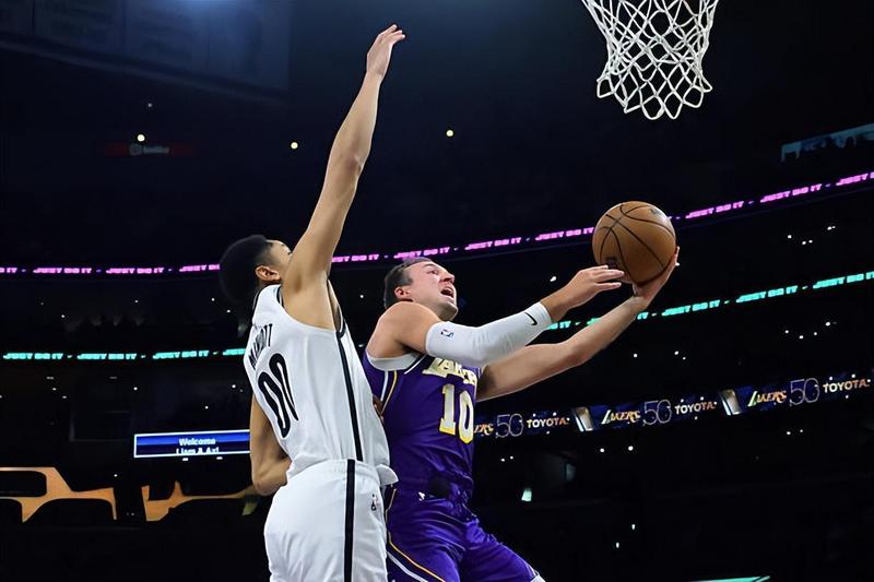  如何定义球员价值？从肯纳德的挣扎看团队博弈 体育新闻