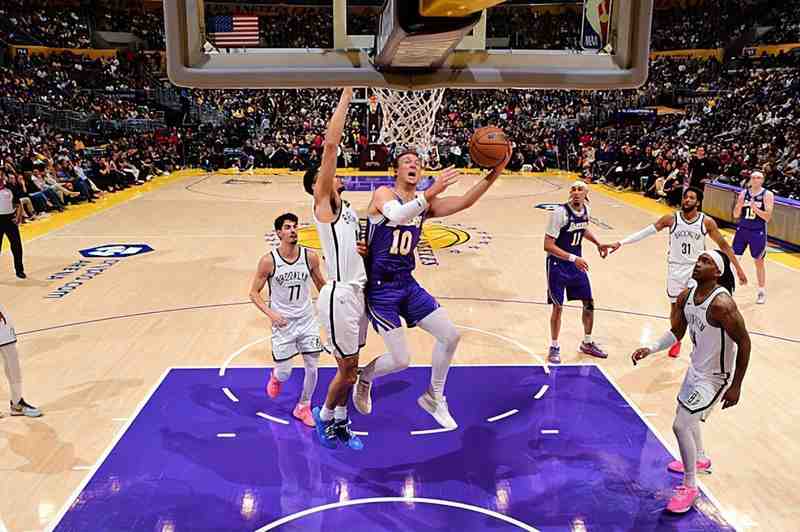  如何定义球员价值？从肯纳德的挣扎看团队博弈 体育新闻