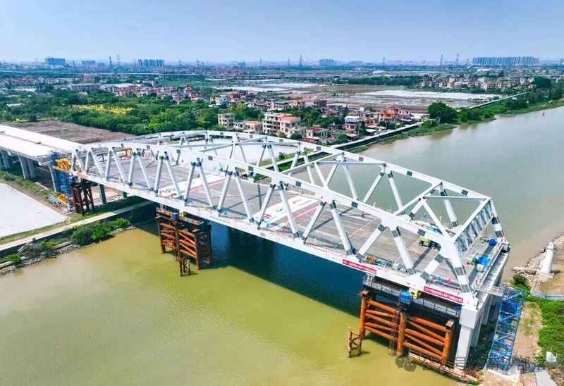  【技术突破】狮子洋通道首座钢桁梁顶推完成：揭秘世界级跨海工程的施工密码 汽车科技