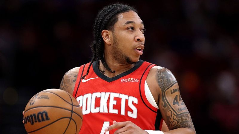 火箭转正戴维森背后的战术逻辑：一份双向合同如何撬动季后赛格局